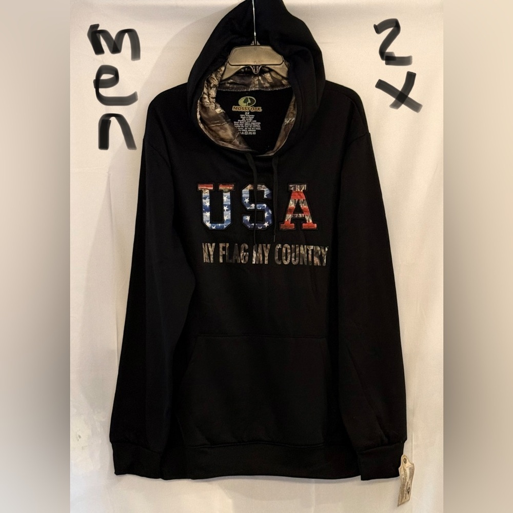Mossy Oak Black USA Men's Sweater